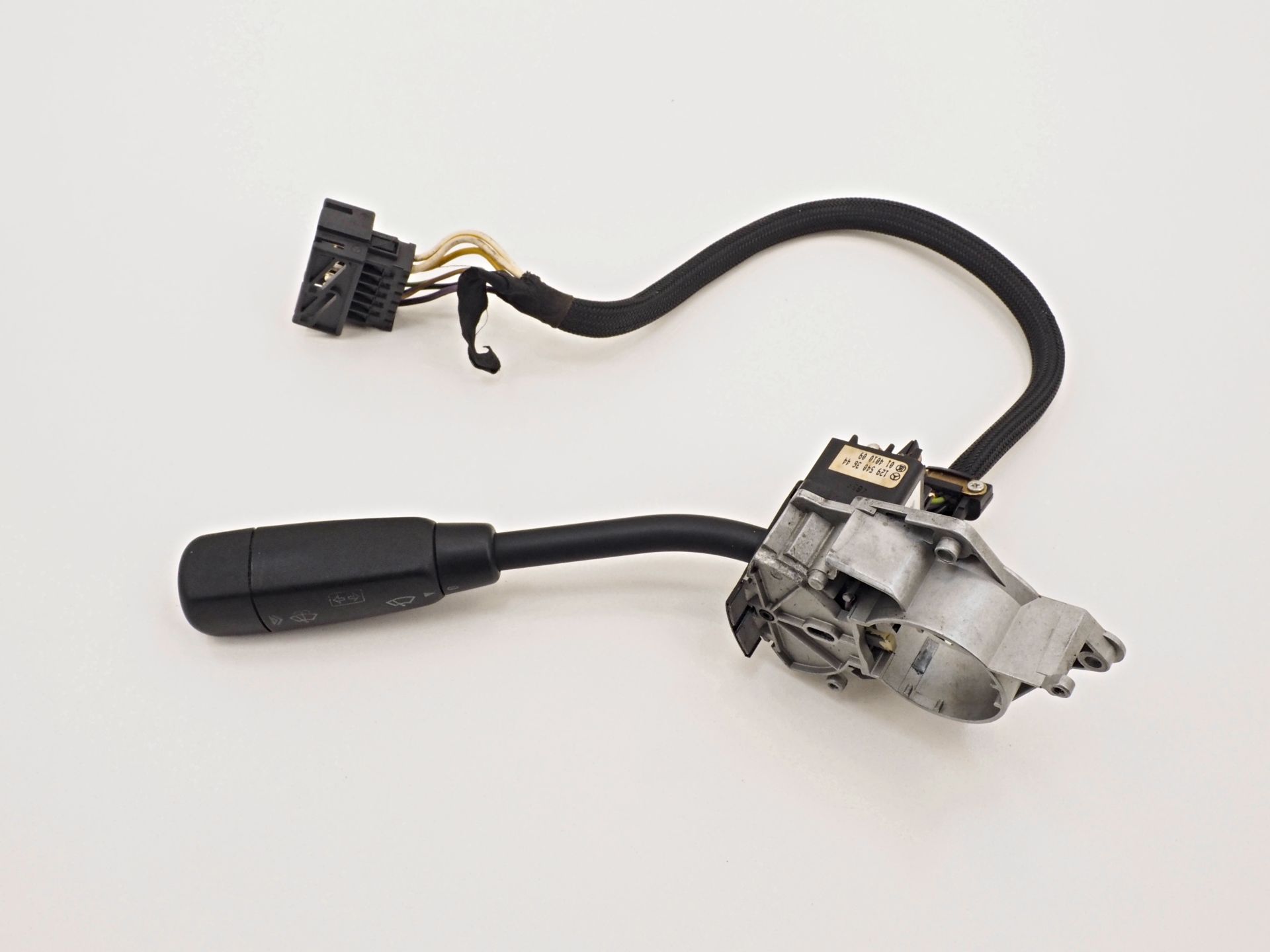 1295403644 - Wiper and turn signal control switch | 3184