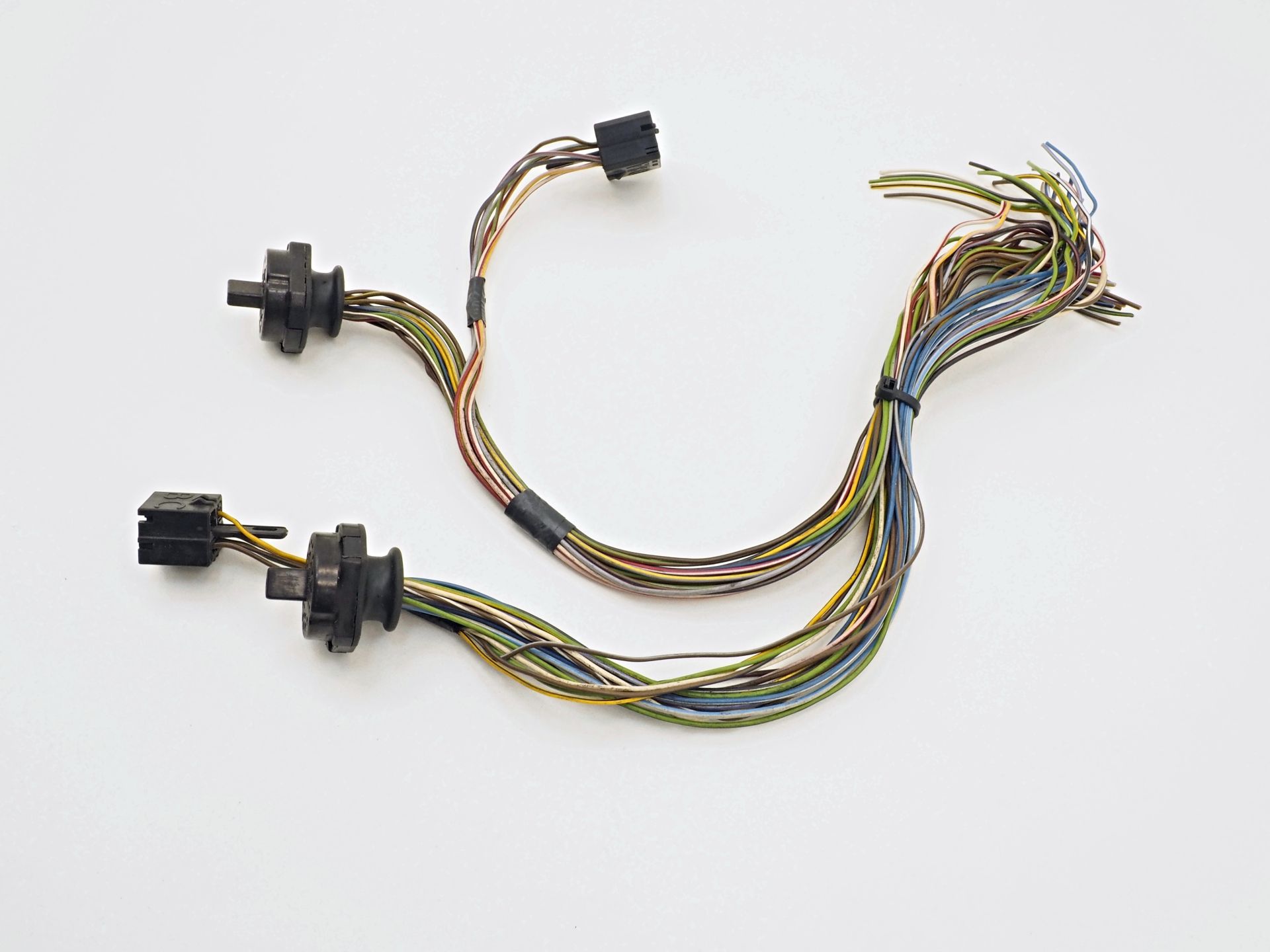 1295404011C Instrument cluster wiring connectors 2232