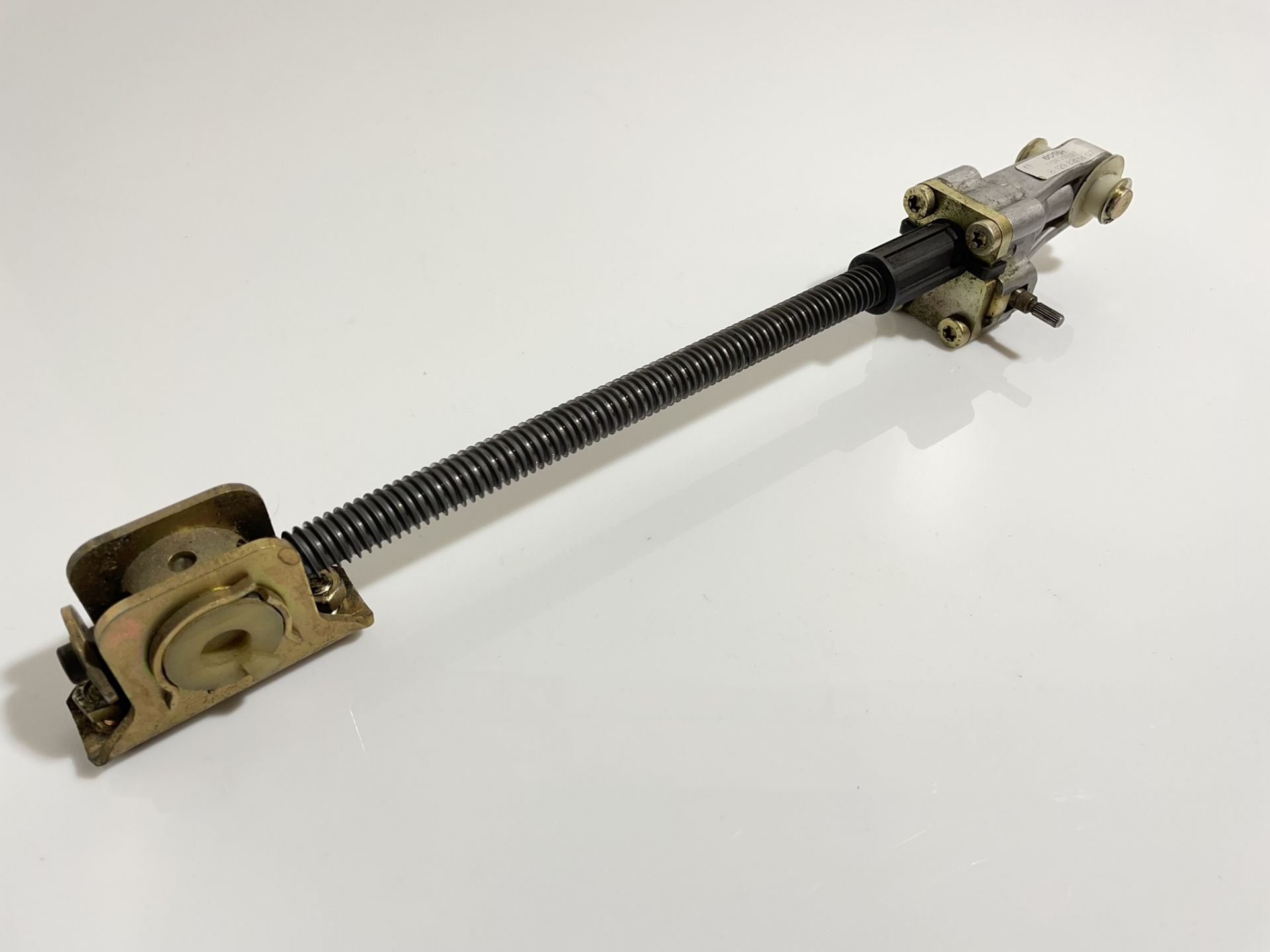 1298201407 Seat track rail right side 322