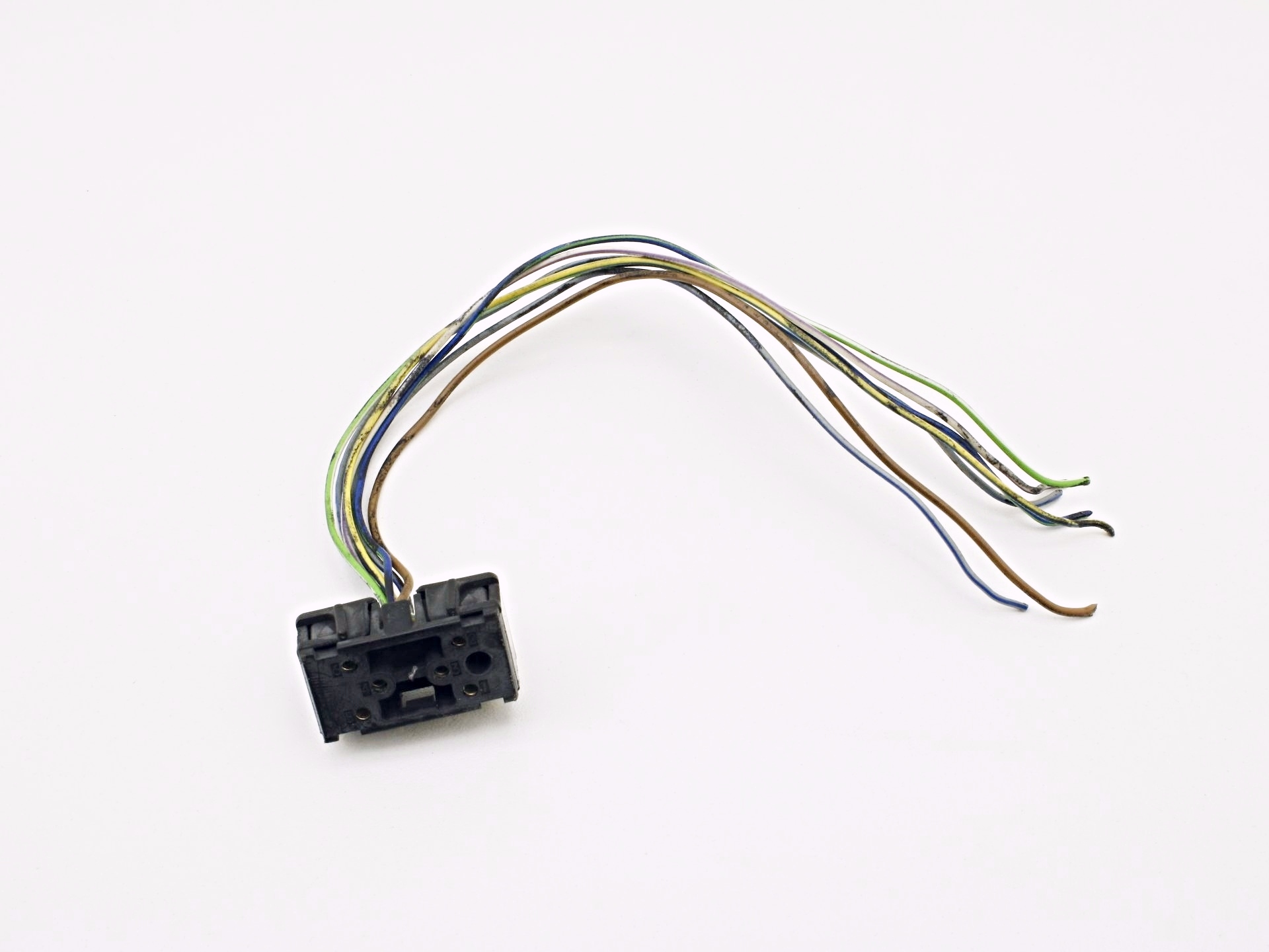 1298207610C Seat heater switch wiring connector 1346