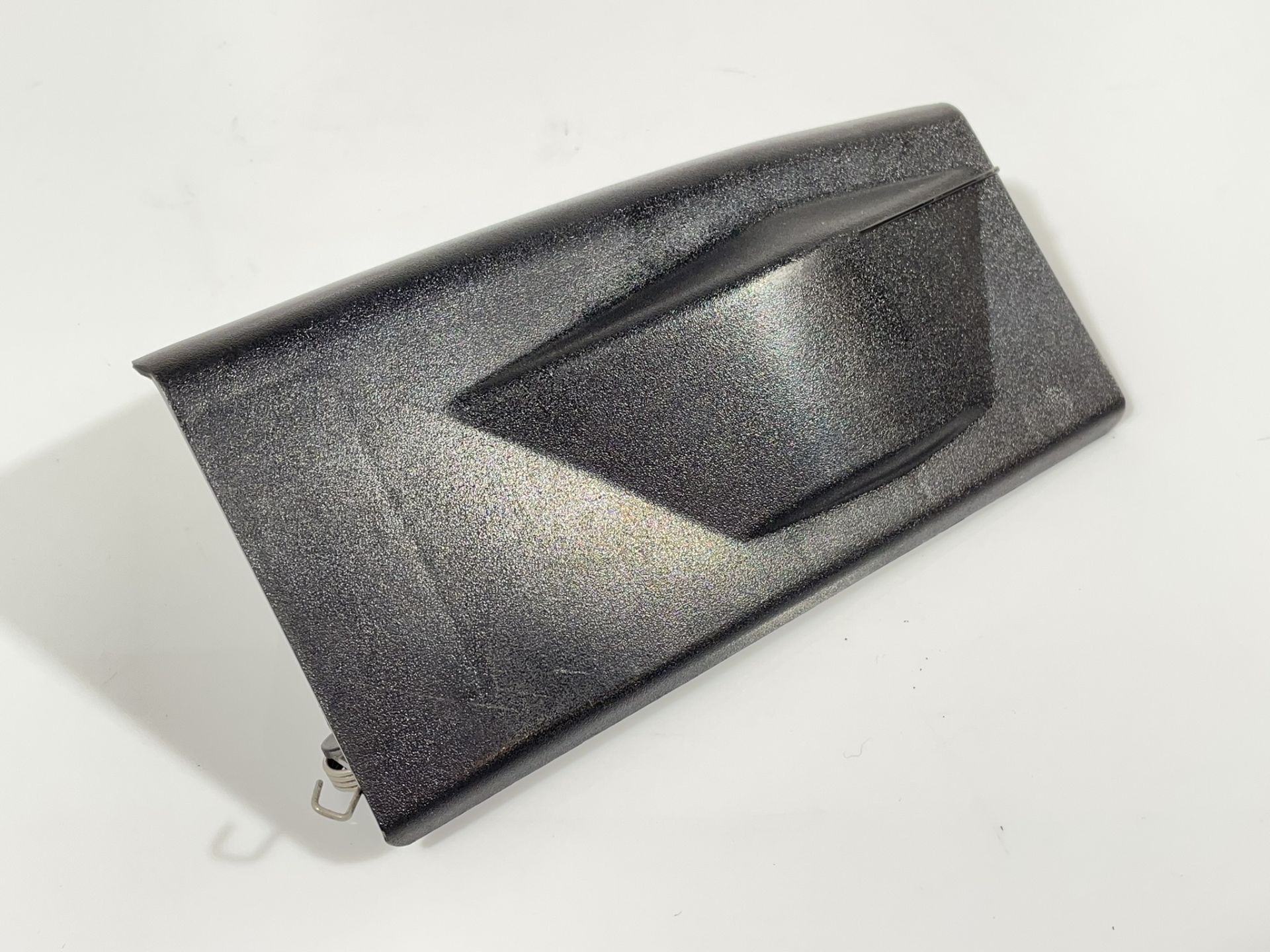 1299190720 - Left seat above outside locking mechanism cover | 689