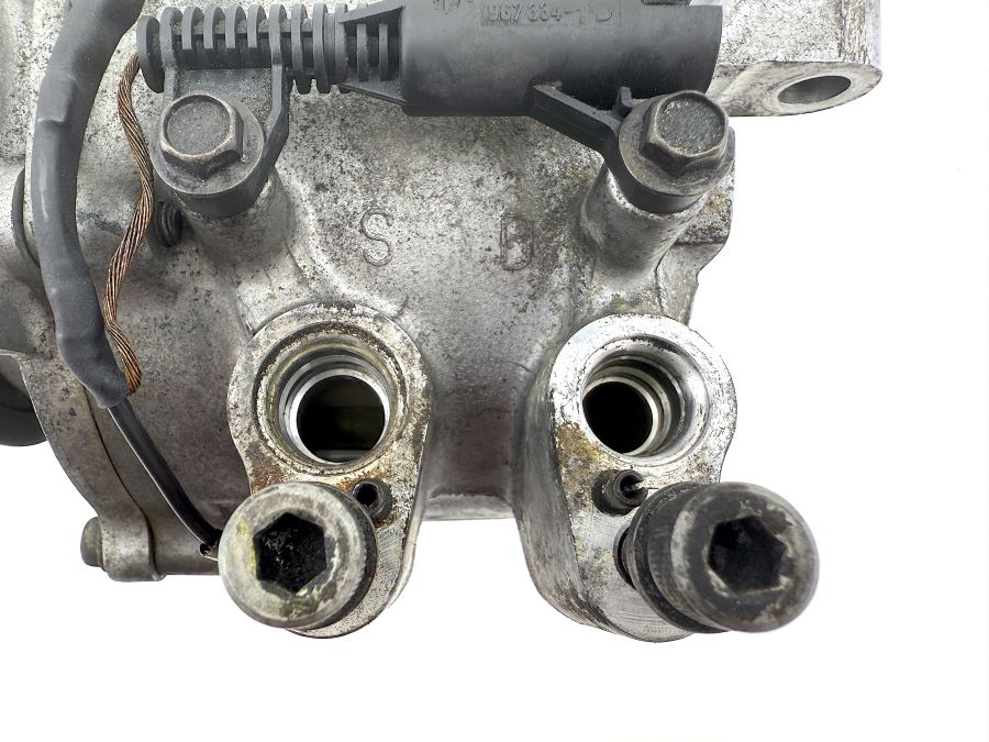 0002304411 | Mercedes SL500 | R129 Air conditioning compressor 0002304411 | Mercedes SL500 | R129 Air conditioning compressor