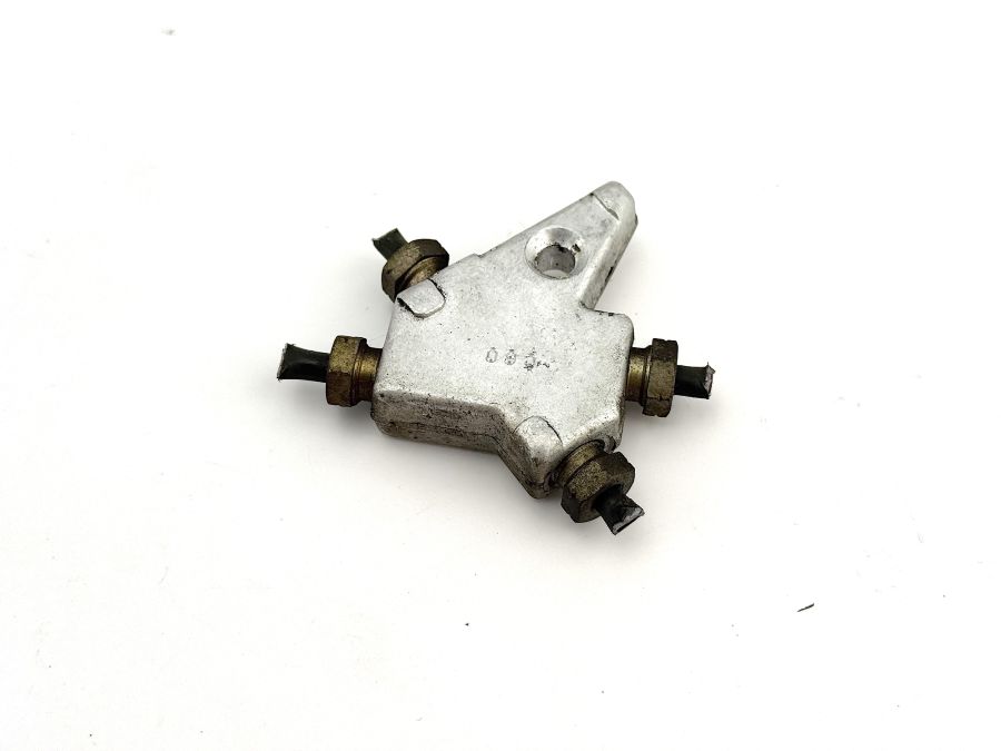 0004282730 | Mercedes SL55 | R230 Brake system distribution block