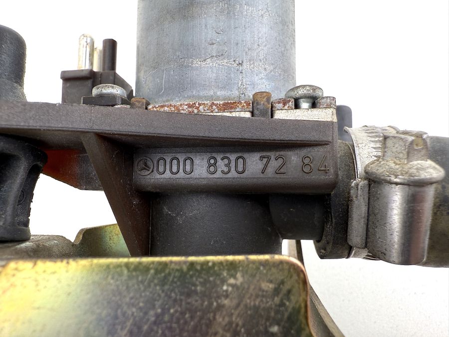 0008307284 1298322994 0018351064 | Mercedes SL500 | R129 Heater control valves