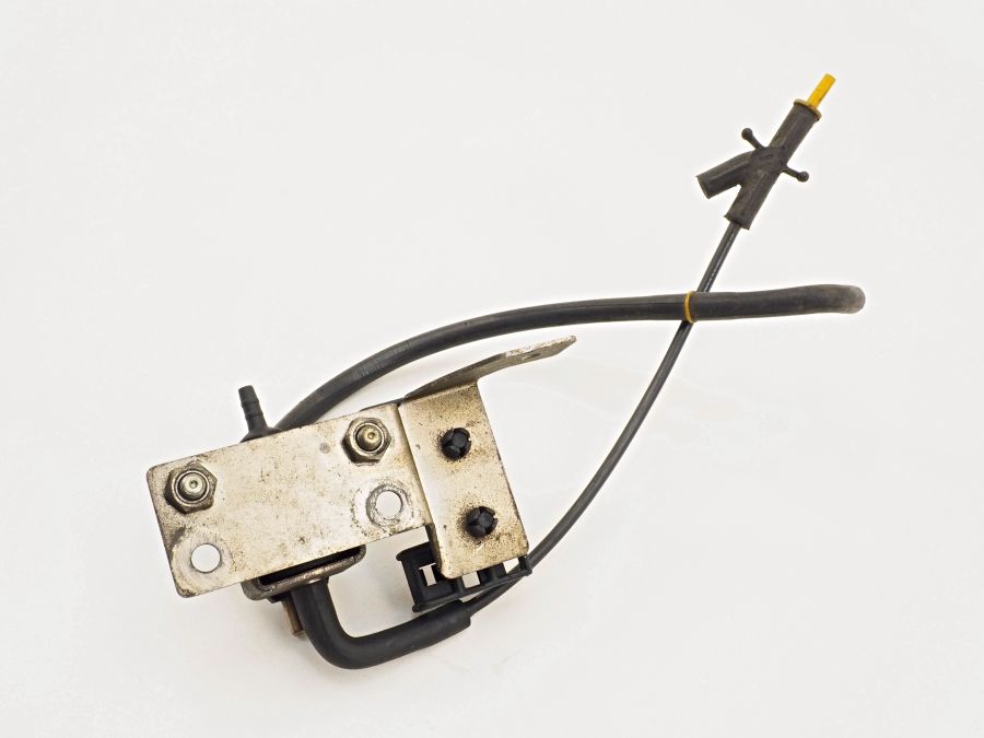 0015408697 | Mercedes S350 | W140 Pressure converter diverter valve 0015408697 | Mercedes S350 | W140 Pressure converter diverter valve