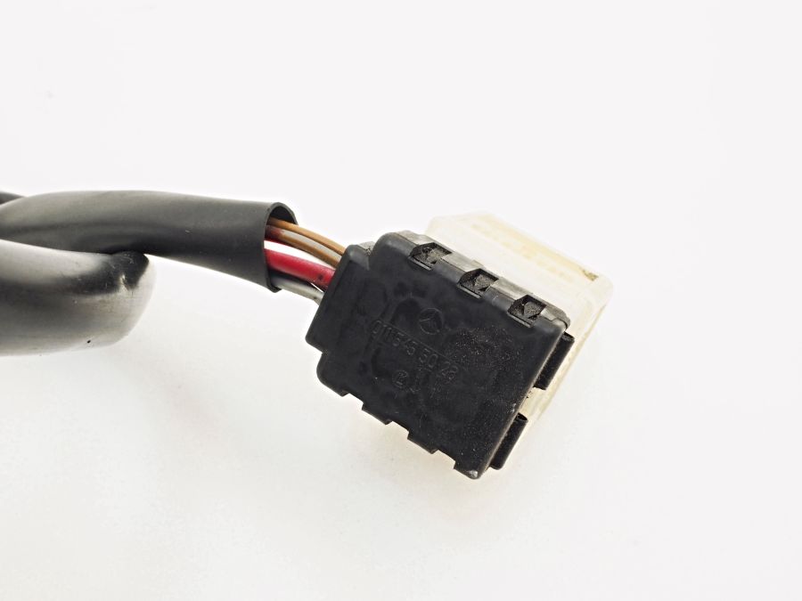 0015427819 0115455028 | Mercedes SL500 | R129 Multifunctional relay with wire connector