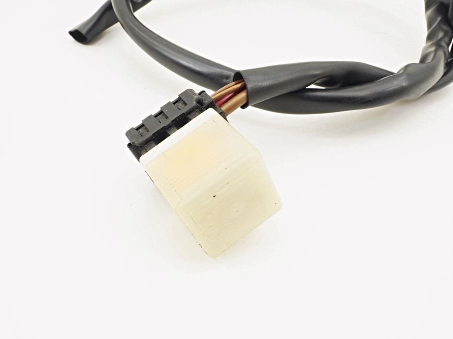0015427819 0115455028 | Mercedes SL500 | R129 Multifunctional relay with wire connector