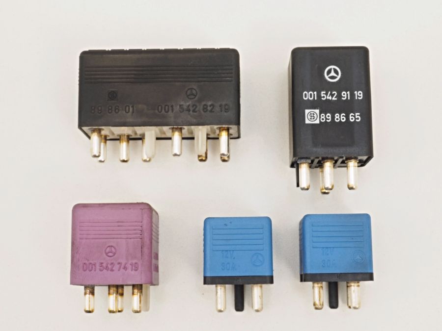 0015428219 0015429119 0015427419 | Mercedes S350 | W140 Fuse box relays 0015428219 0015429119 0015427419 | Mercedes S350 | W140 Fuse box relays