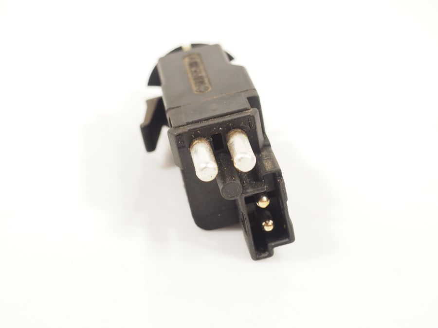0015450109 | Mercedes SL500 | R129 Brake pedal stop light lamp switch