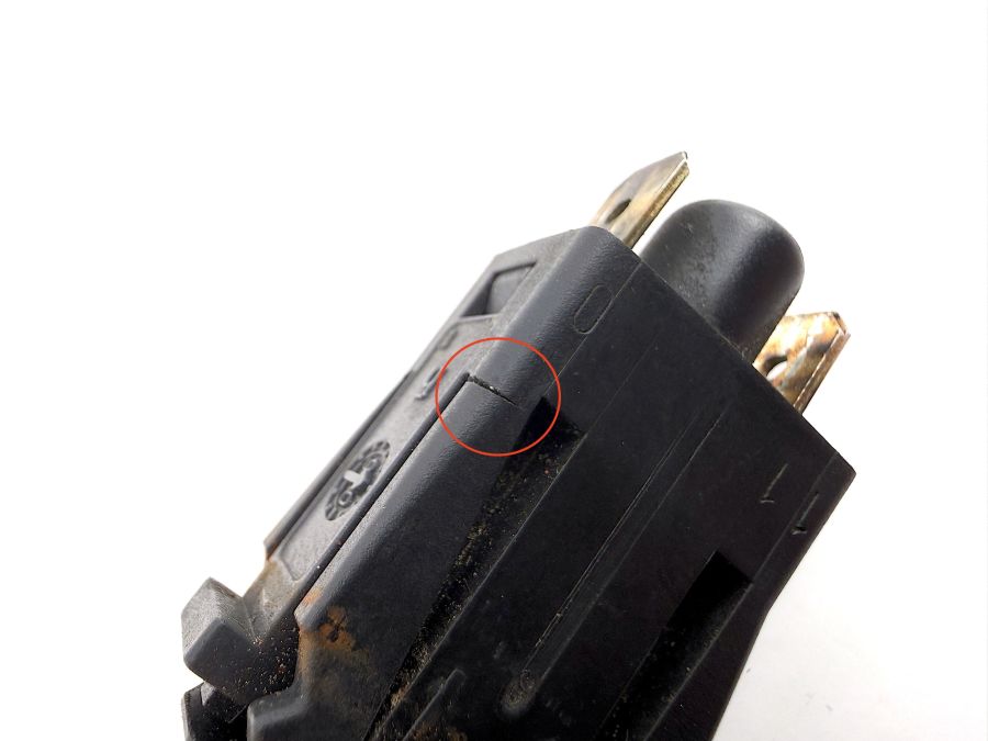 0015458714 0008210038 0015465941 | Mercedes 300SL-24 | R129 Door contact switches