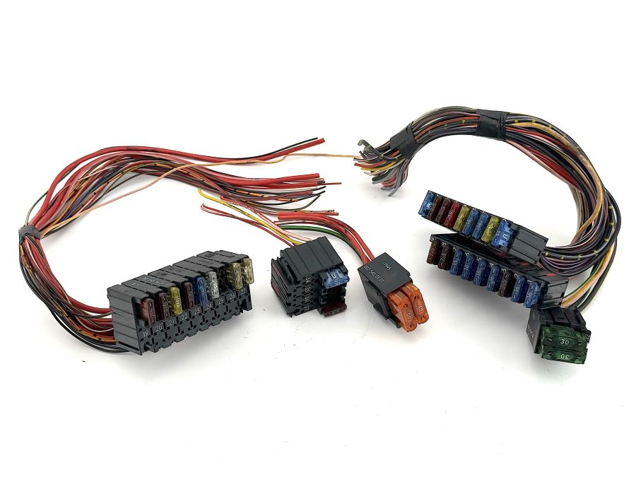 0015459401 0025450901 0025451001 | Mercedes SL500 | R129 Front fuse box wiring connectors