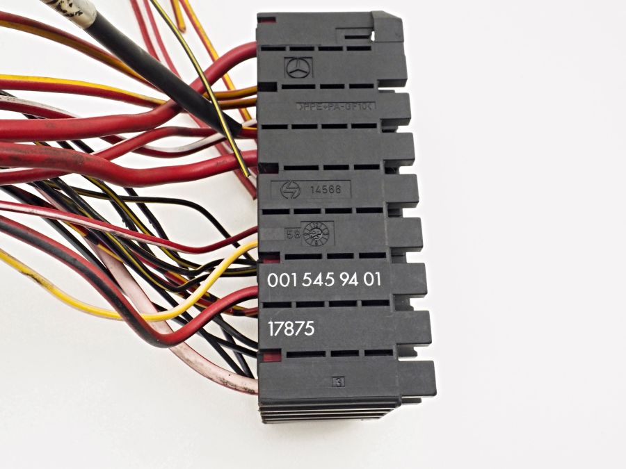0015459401 | Mercedes SL500 | R129 Fuse connector with wires