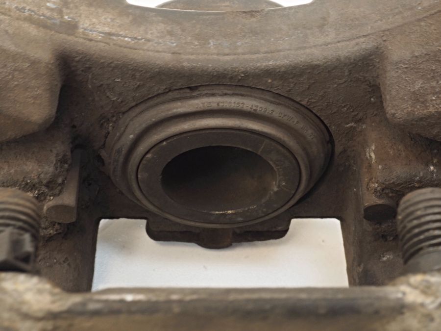 0024200283 | Mercedes S500 | W220 Rear right brake caliper