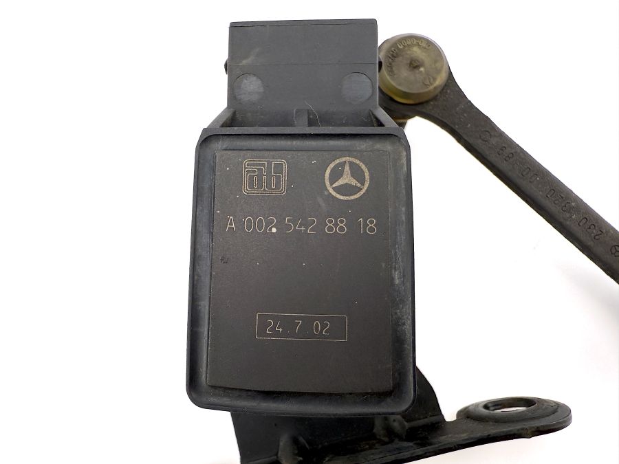 0025428818 2303200089 | Mercedes SL500 | R230 Front suspension right height level sensor