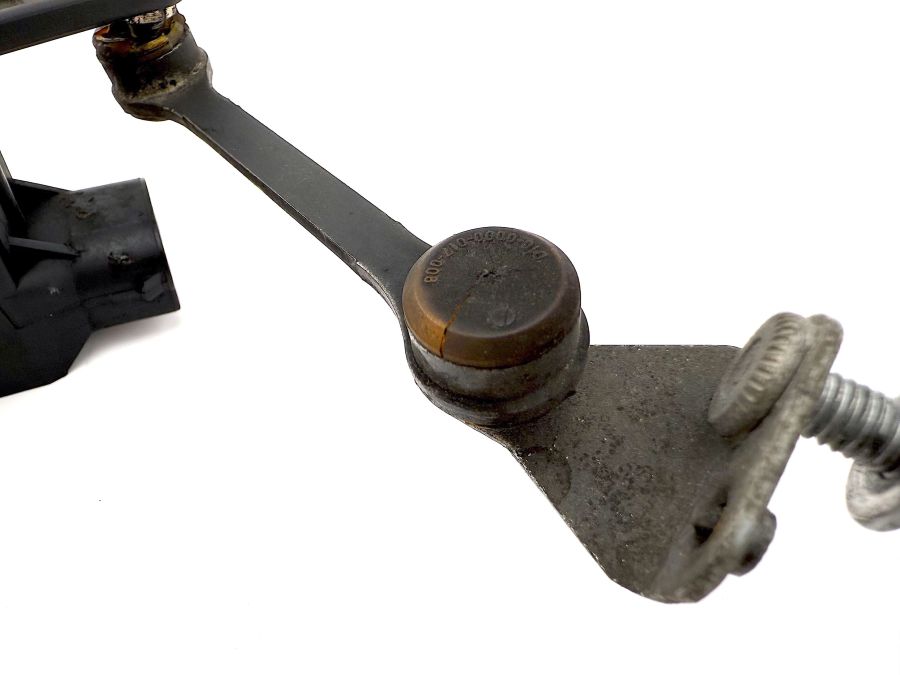 0025428818 | Mercedes SL500 | R230 Front suspension height level sensor
