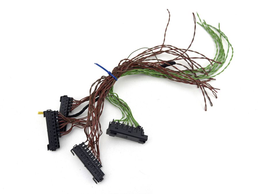0025467940 0035464240 | Mercedes SL500 | R230 Receptacle CAN bus wiring plug 0025467940 0035464240 | Mercedes SL500 | R230 Receptacle CAN bus wiring plug