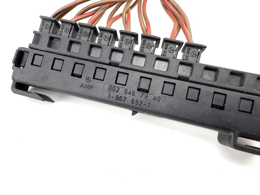 0025467940 | Mercedes SL500 | R230 CAN bus wiring plug