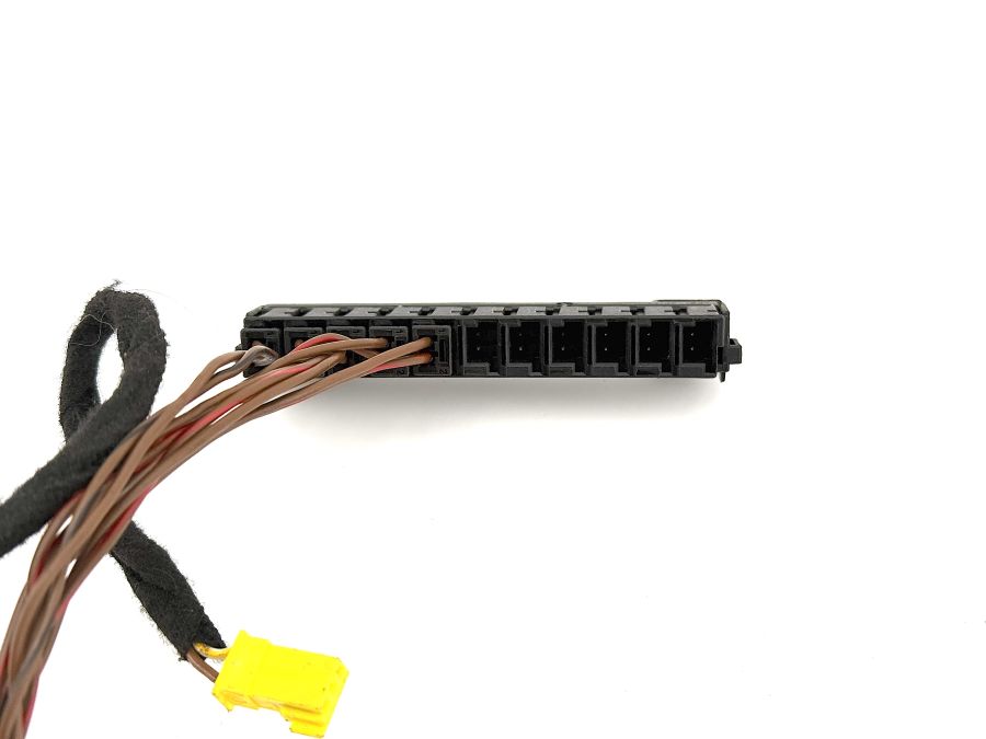 0025467940 | Mercedes SL500 | R230 CAN bus wiring plug