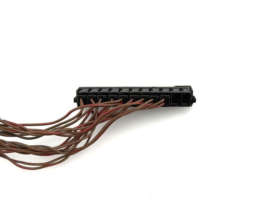 0025467940 | Mercedes SL500 | R230 CAN bus wiring plug