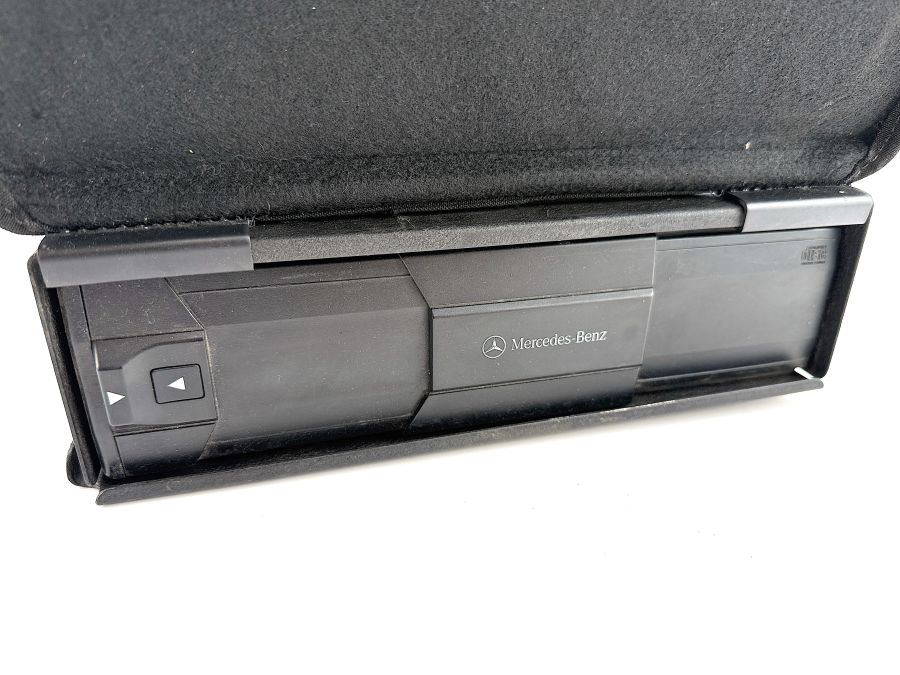 0028207989 0028208089 | Mercedes SL500 | R129 CD Changer