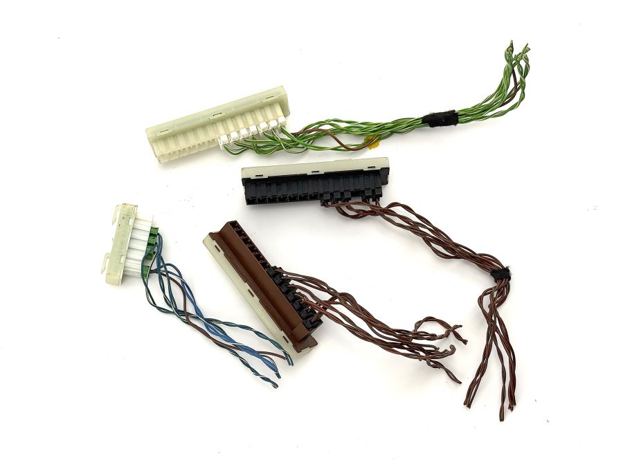 0045468140 0045468240 0045468040 | Mercedes E250 | W212 CAN bus wiring plug