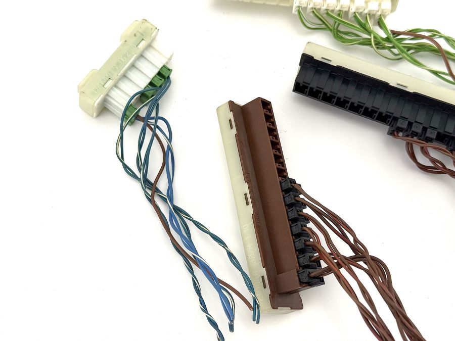 0045468140 0045468240 0045468040 | Mercedes E250 | W212 CAN bus wiring plug