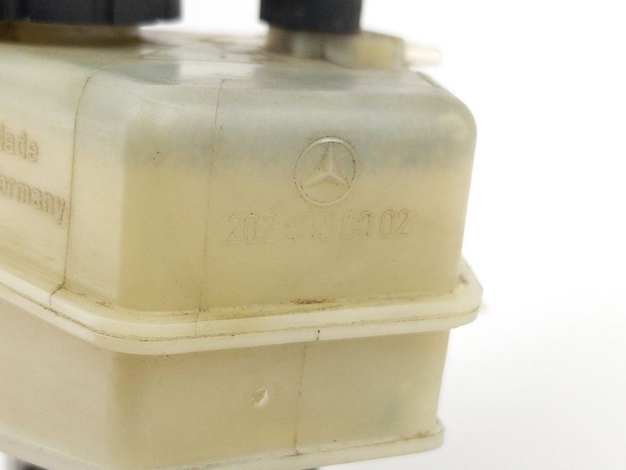 0054306501 0004300202 2024300002 | Mercedes SL500 | R129 Brake liquide container with main cylinder