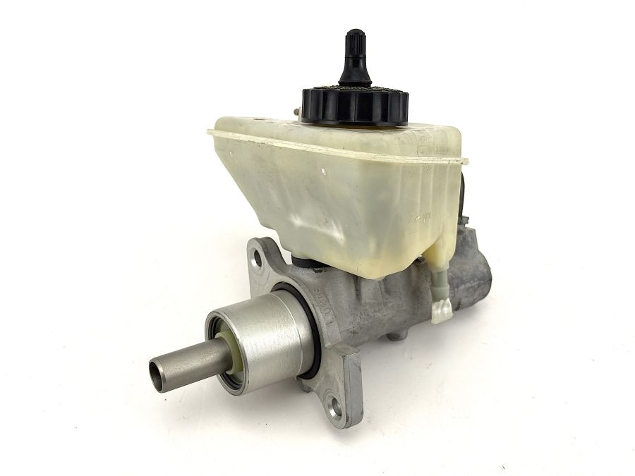 0054308901 0004301102 | Mercedes SL500 | R129 Brake fluide container with main cylinder