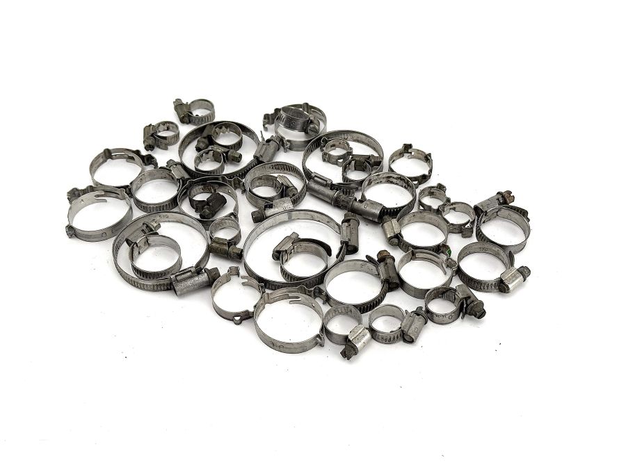 0069970690 0069974390 0069974290 | Mercedes SL500 | R129 Various types and sizes of tighteners