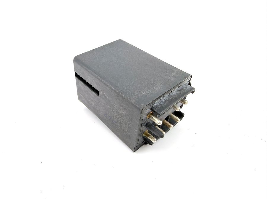 0125456832 | Mercedes 300SL-24 | R129 Seat belt warning module relay