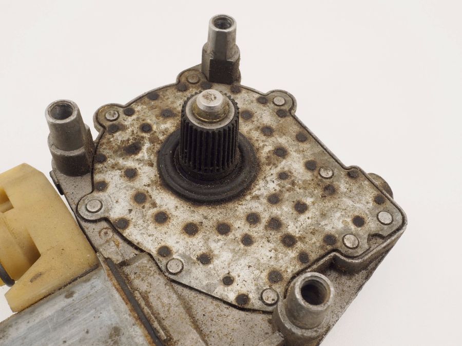 0130821502 | Mercedes S350 | W140 Rear left window electric motor