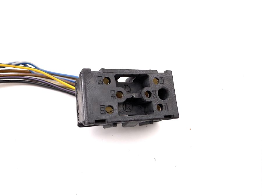 0135452328 1298206410 | Mercedes SL500 | R129 Roll bar control switch wiring connector 0135452328 1298206410 | Mercedes SL500 | R129 Roll bar control switch wiring connector