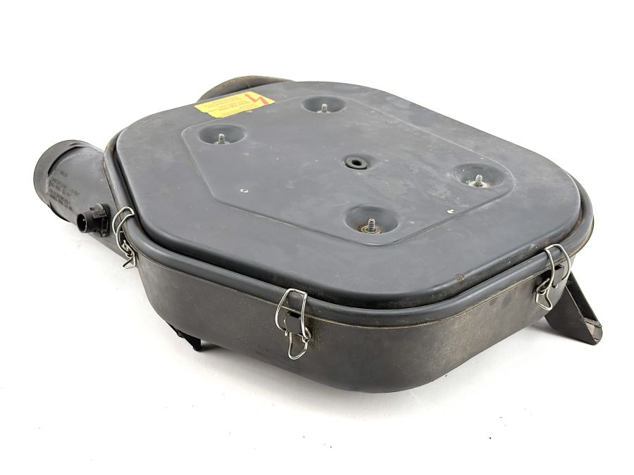 0160946602 | Mercedes 300SL-24 | R129 Engine air intake filter box