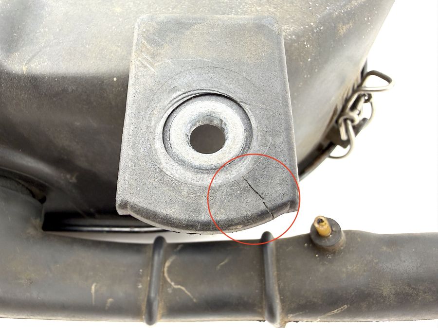 0160946602 | Mercedes 300SL-24 | R129 Engine air intake filter box