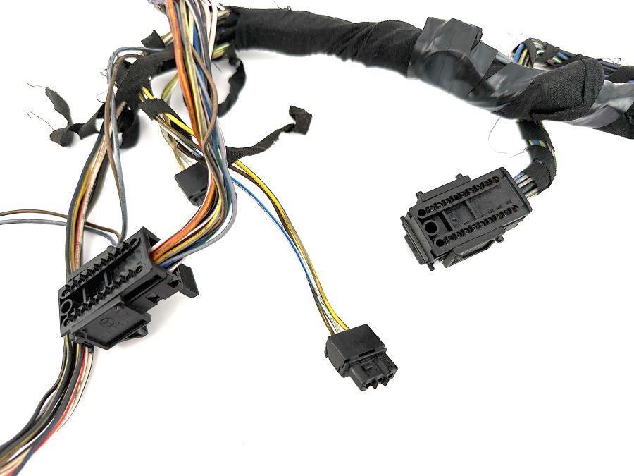0175453328 0165452528 1298300585 | Mercedes SL500 | R129 Climate control unit wiring connectors 0175453328 0165452528 1298300585 | Mercedes SL500 | R129 Climate control unit wiring connectors