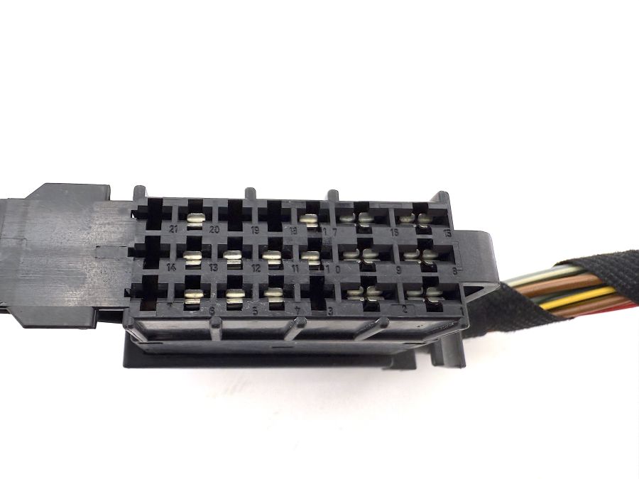 0175454228 0175454128 1298200926 | Mercedes SL500 | R129 Driver memory control unit wiring connector 0175454228 0175454128 1298200926 | Mercedes SL500 | R129 Driver memory control unit wiring connector