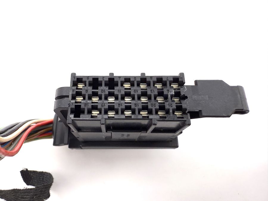 0175454228 0175454128 1298200926 | Mercedes SL500 | R129 Driver memory control unit wiring connector 0175454228 0175454128 1298200926 | Mercedes SL500 | R129 Driver memory control unit wiring connector