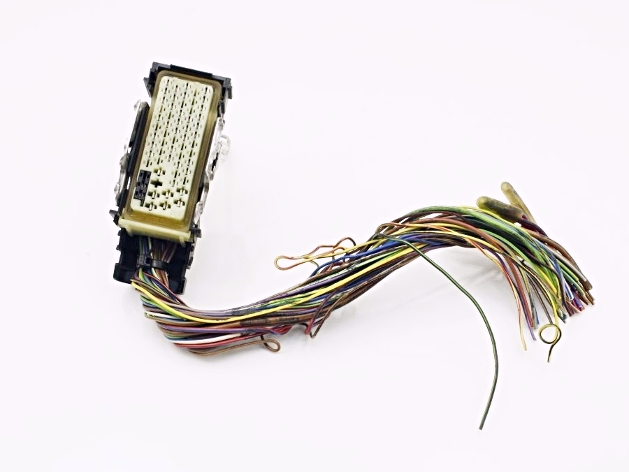 0215452432C 2105450481 2105450581 | Mercedes SL500 | R129 ECU engine control wiring connector