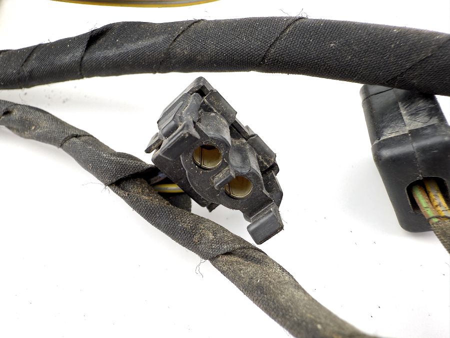 0225454528 0115457128 | Mercedes SL500 | R129 Windshield wiper motor wiring connector 0225454528 0115457128 | Mercedes SL500 | R129 Windshield wiper motor wiring connector