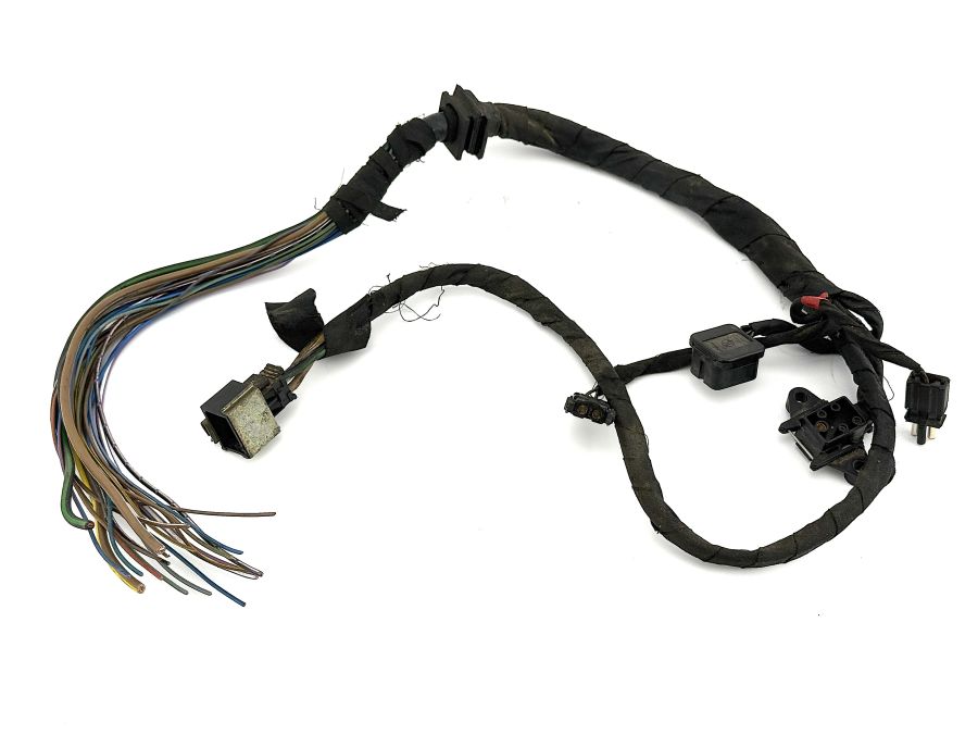 0225454528 0175459928 | Mercedes SL500 | R129 Windshield wiper motor wiring connector 0225454528 0175459928 | Mercedes SL500 | R129 Windshield wiper motor wiring connector