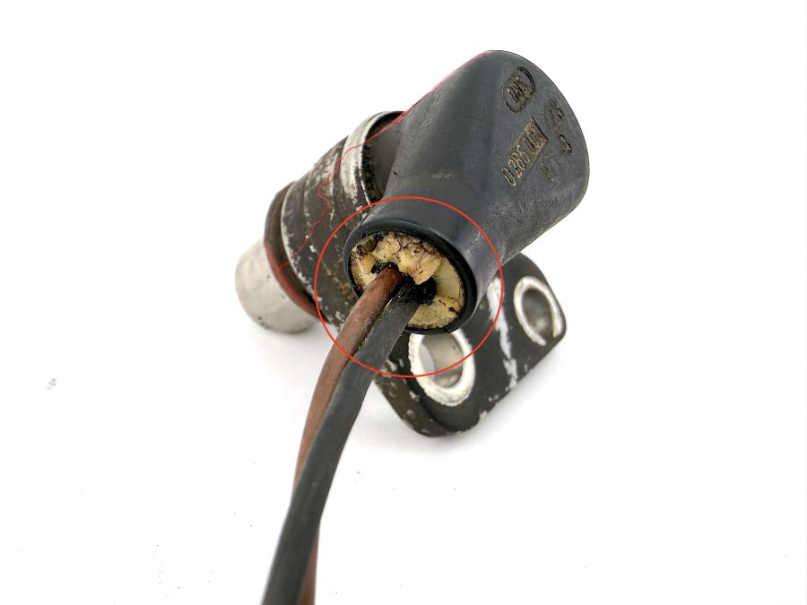 0265001223 1295400817 | Mercedes 300SL-24 | R129 ABS wheel speed sensor front left