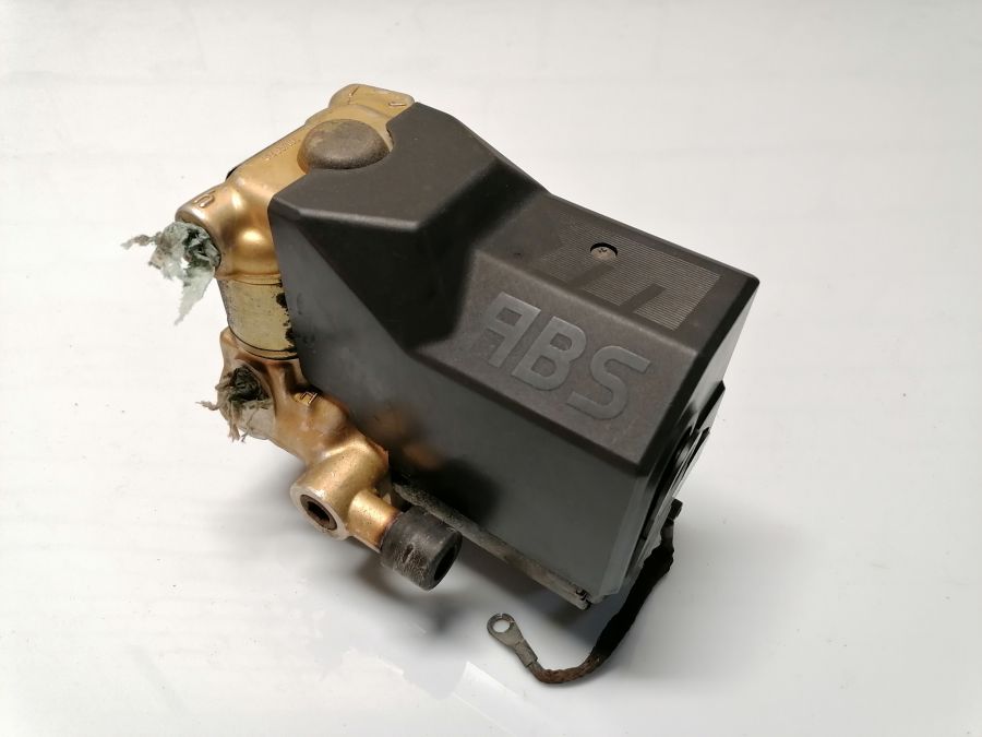 0265200043 | Mercedes 500SL | R129 Anti Lock Brake Pump Module System