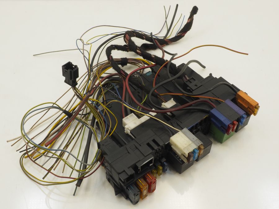 0265455332 0025452101 | Mercedes S500 | W220 Body fuse box control module 0265455332 0025452101 | Mercedes S500 | W220 Body fuse box control module