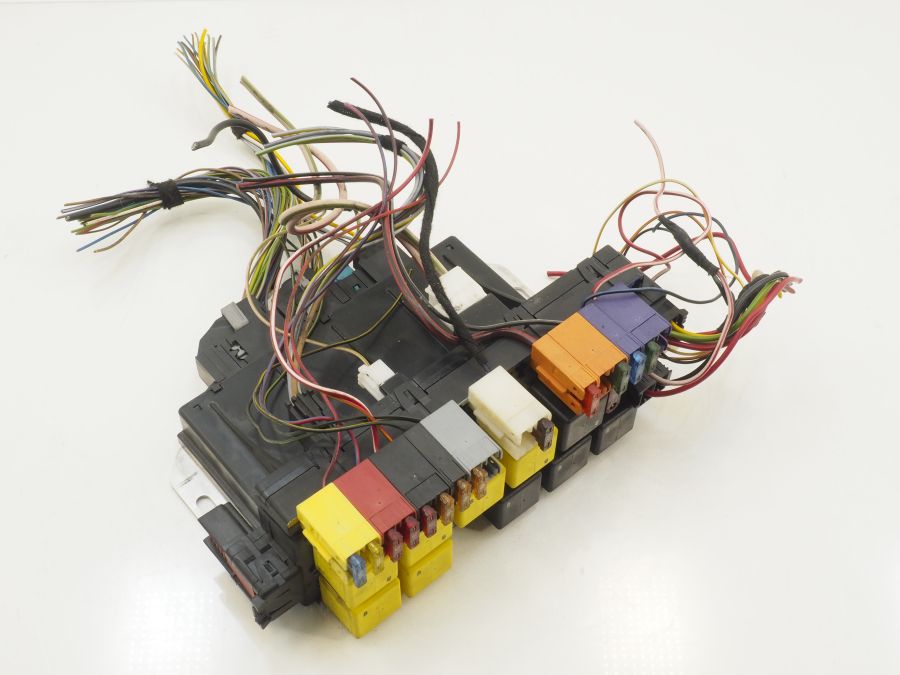 0285459832 0025452001 | Mercedes S500 | W220 Body fuse box control module