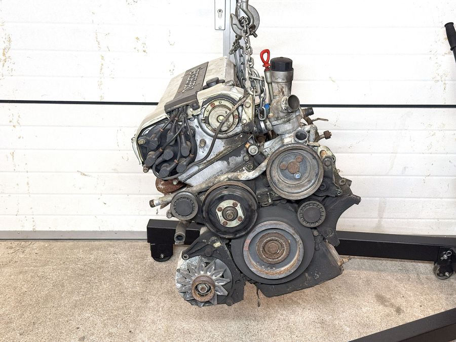 1040103998 | Mercedes 300SL-24 | R129 M104.981 Engine