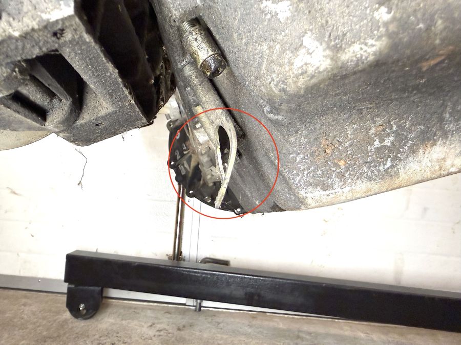 1040103998 | Mercedes 300SL-24 | R129 M104.981 Engine