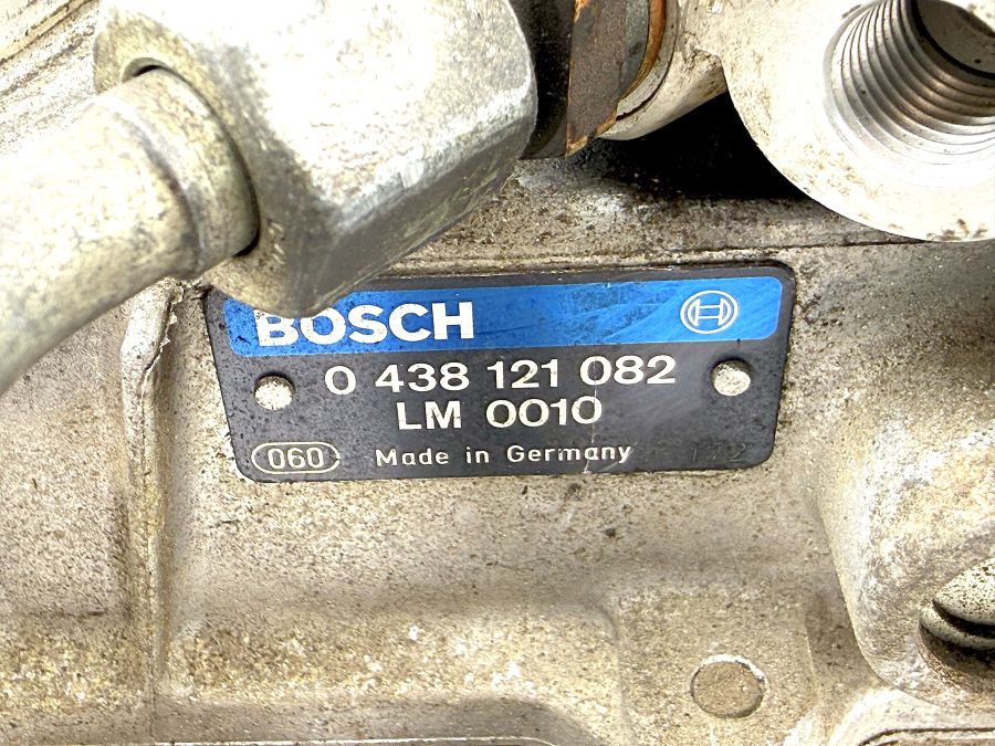 1041410090 0438101044 0438121082 | Mercedes 300SL-24 | R129 Air flow meter fuel distributor throttle