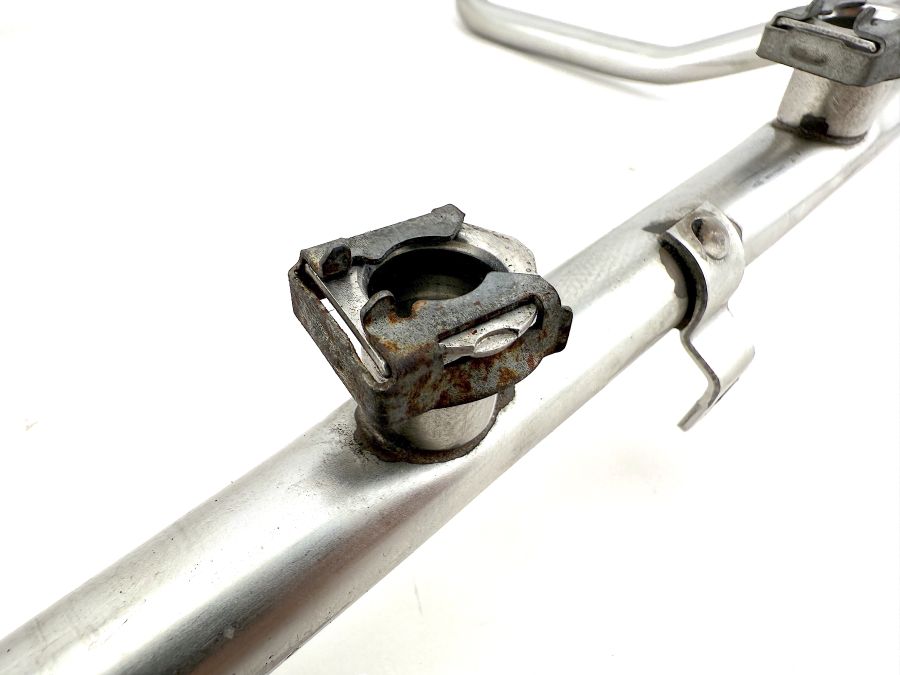 1130700095 1130780049 | Mercedes SL500 | R129 Fuel injection rail