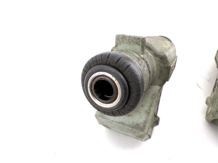 1130700095 1130780049 | Mercedes SL500 | R129 Fuel injection rail