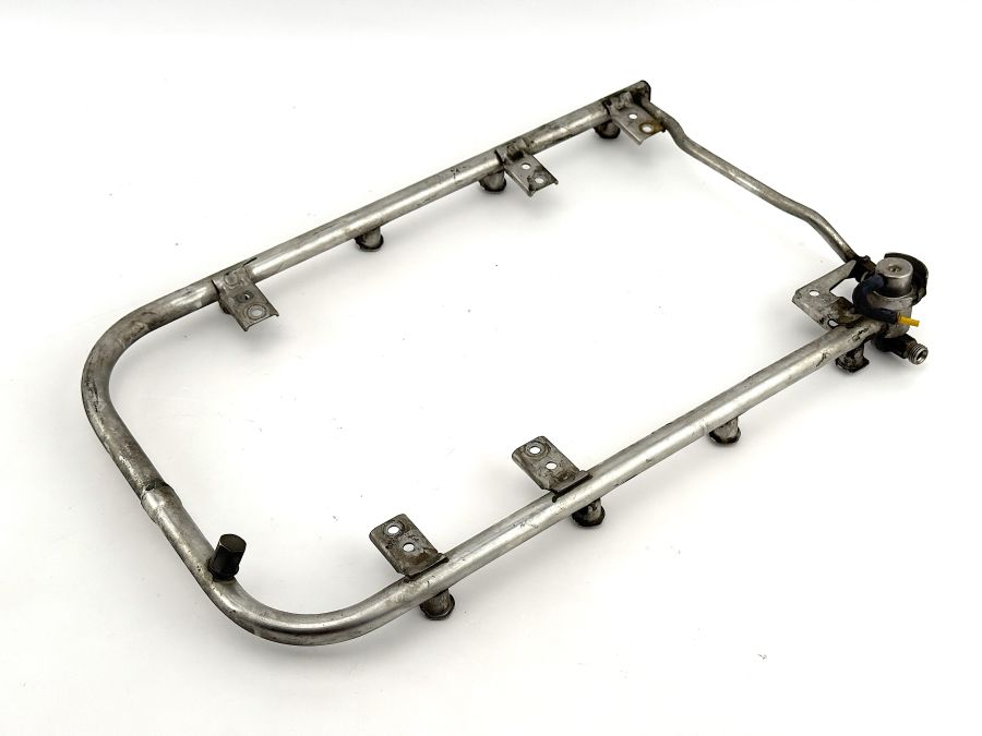 1190700895 | Mercedes SL500 | R129 Fuel injection rail 1190700895 | Mercedes SL500 | R129 Fuel injection rail